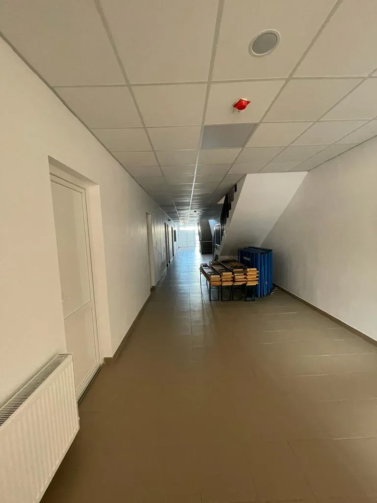 Școala Ghioroc și sala de sport